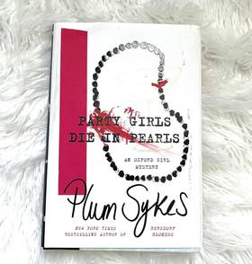 Party Girls Die in Pearls's front cover