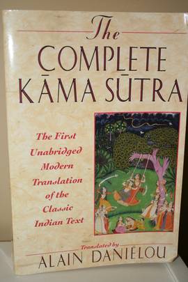 The Complete Kama Sutra [Paperback] [Jan 01, 1994] Danielou, Alain