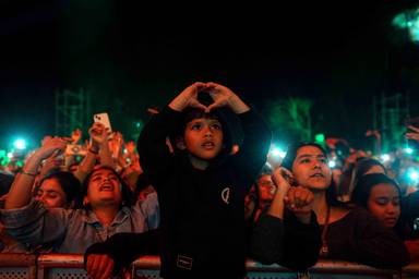 नेपथ्य सङ्गीत यात्रा  प्रेमिल साँझमा नेपथ्यसँगै जाग्यो  शान्त बन्दीपुर